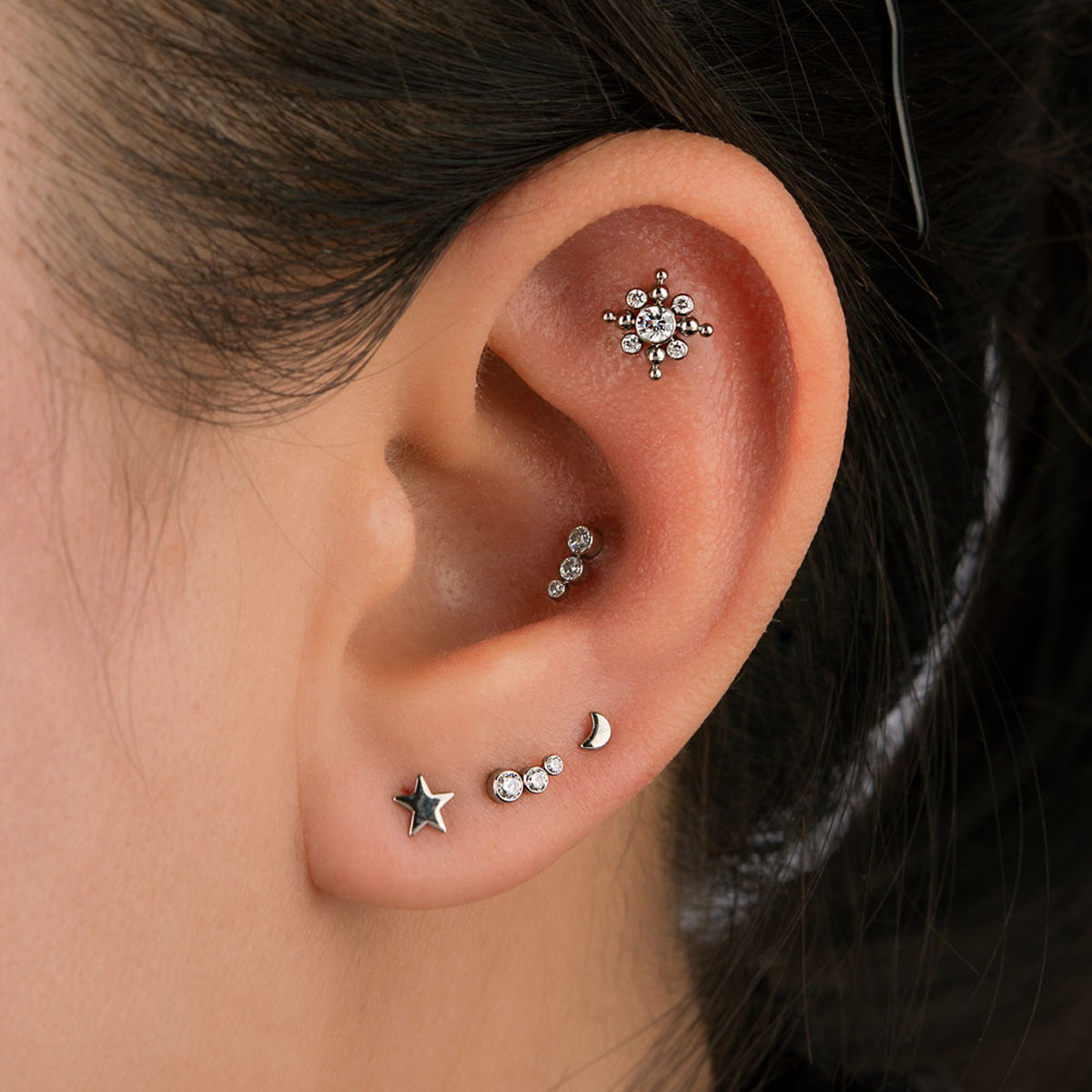 Piercing boucle oreille lune