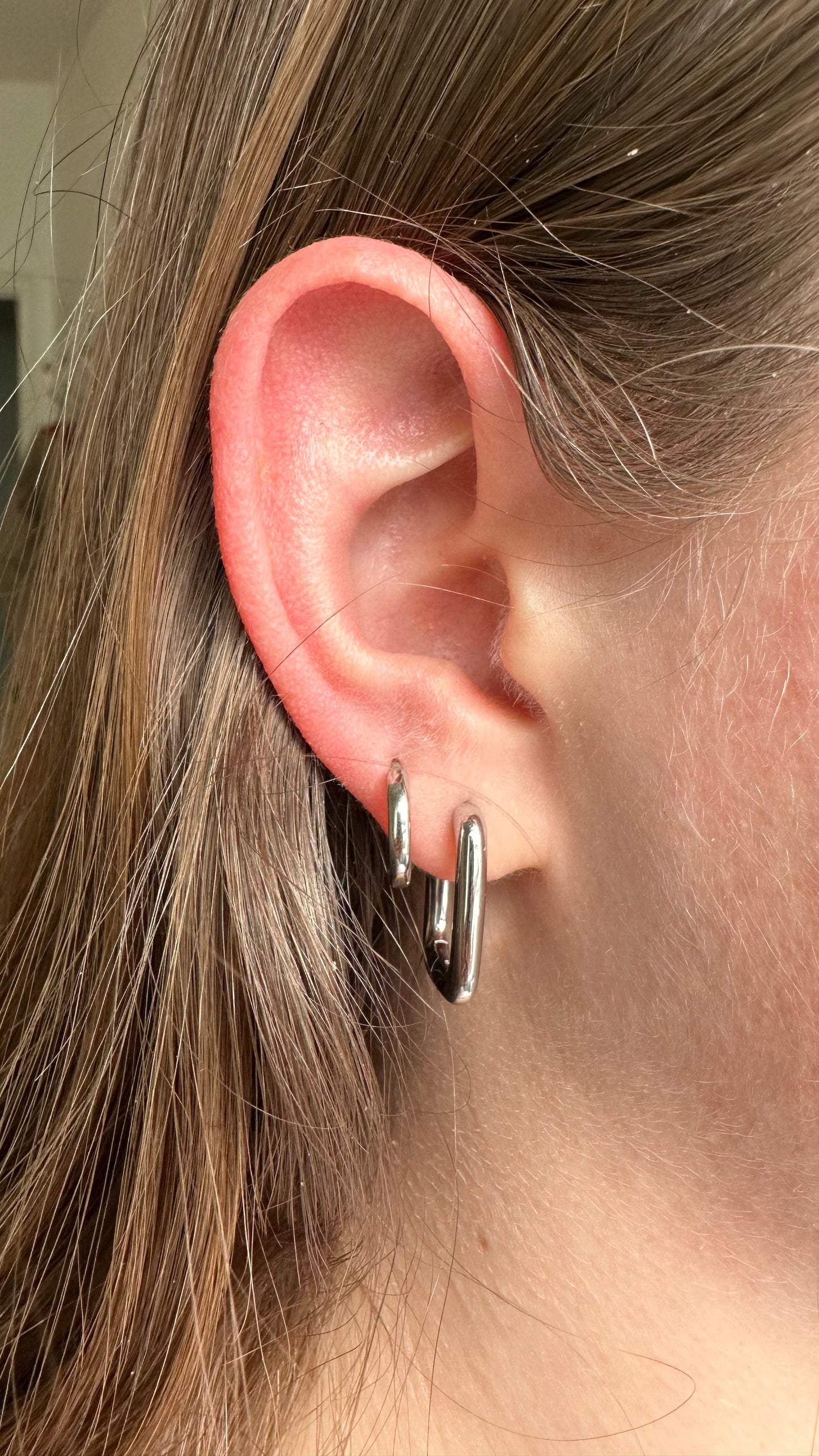 Boucles d'oreilles anneaux carrés Ambre