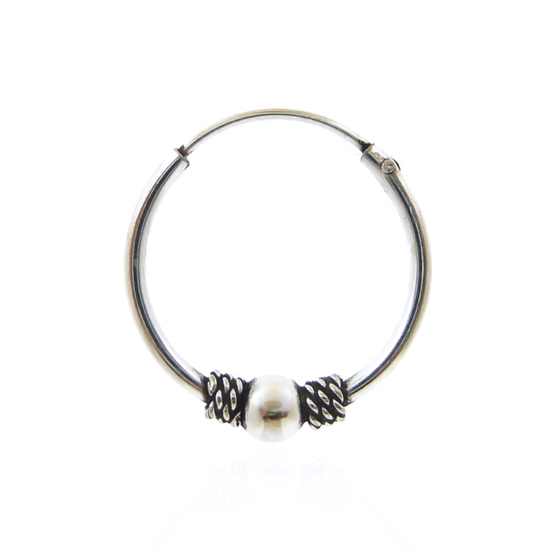 Anneau en argent pour l'oreille