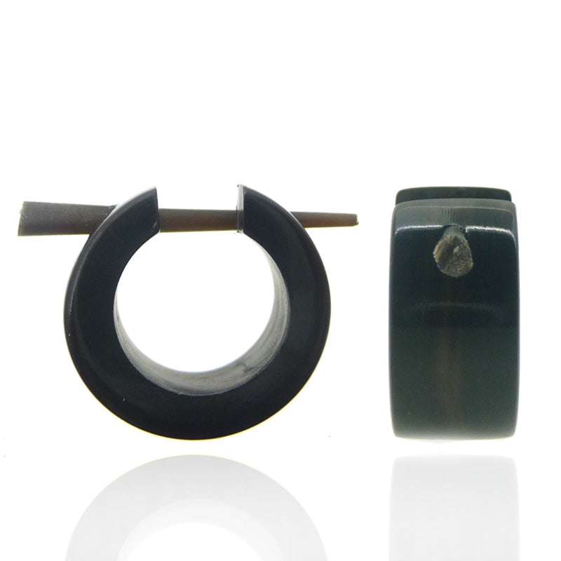 Boucle d'oreille en corne