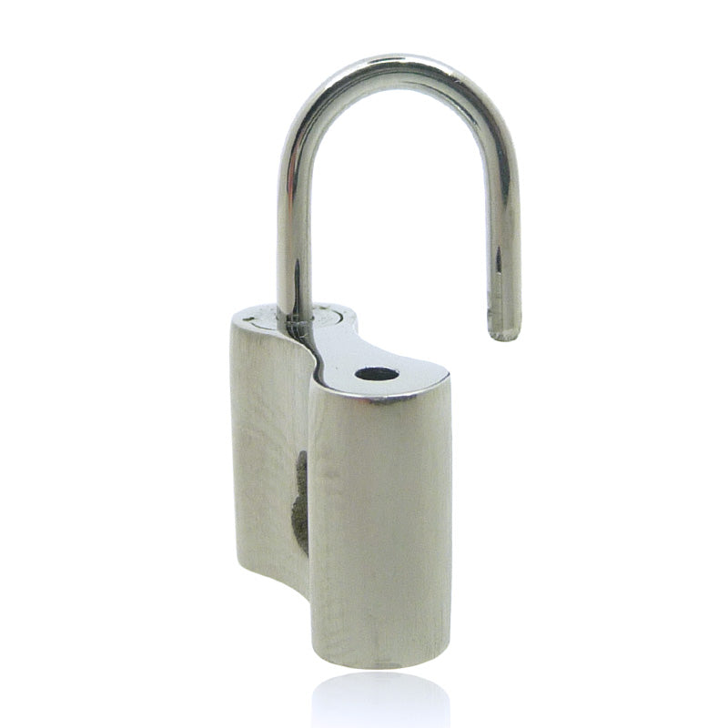 Piercing cadenas pose simple