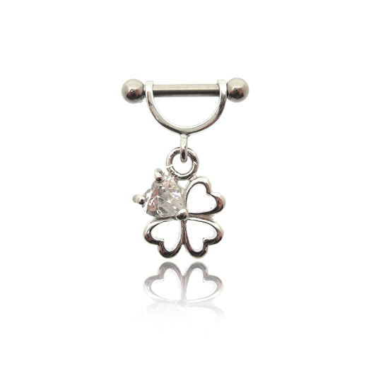 Piercing sexe avec pendentif trèfle