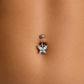 Photo portée d'un piercing nombril papillon en acier chirurgical 316L serti de zircons blancs taille navette, bijou féminin brillant vendu à l'unité.
