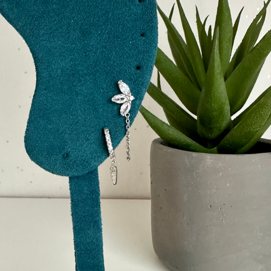 Boucle d'oreille anndeau clicker brillants avec charms intégré