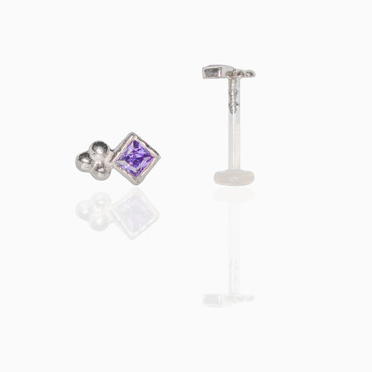 Piercing labret iris or blanc hélix, tragus , conch ...