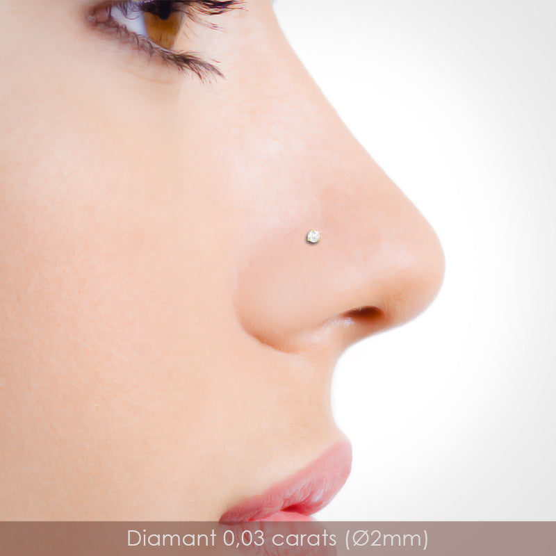 Piercing nez or jaune avec diamant 0,03 carats